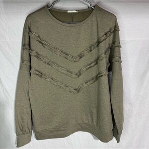 AndTheWhy green sweatshirt with fringe detail Size Medium